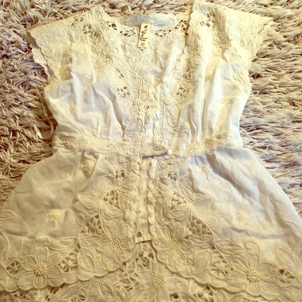 Floral white top